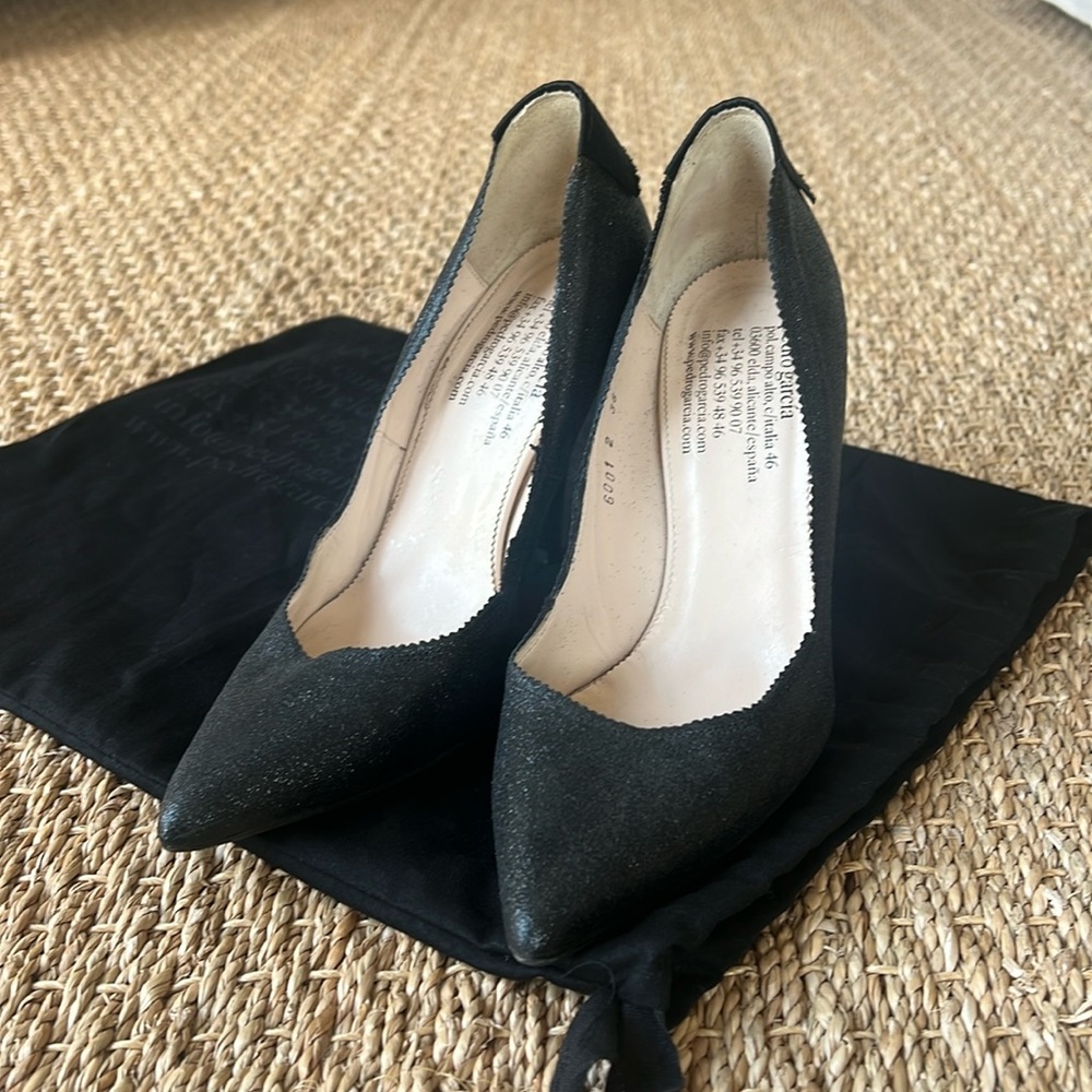 Pedro Garcia black pump size 38